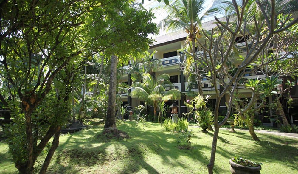 Bakung Beach Resort Kuta  Exterior photo