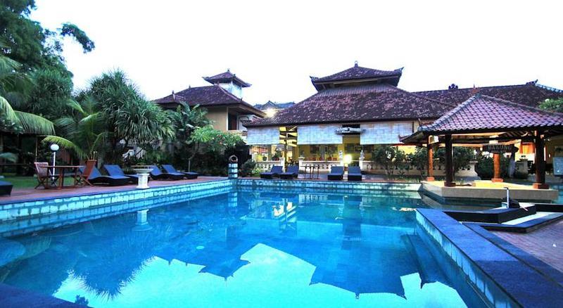 Bakung Beach Resort Kuta  Exterior photo