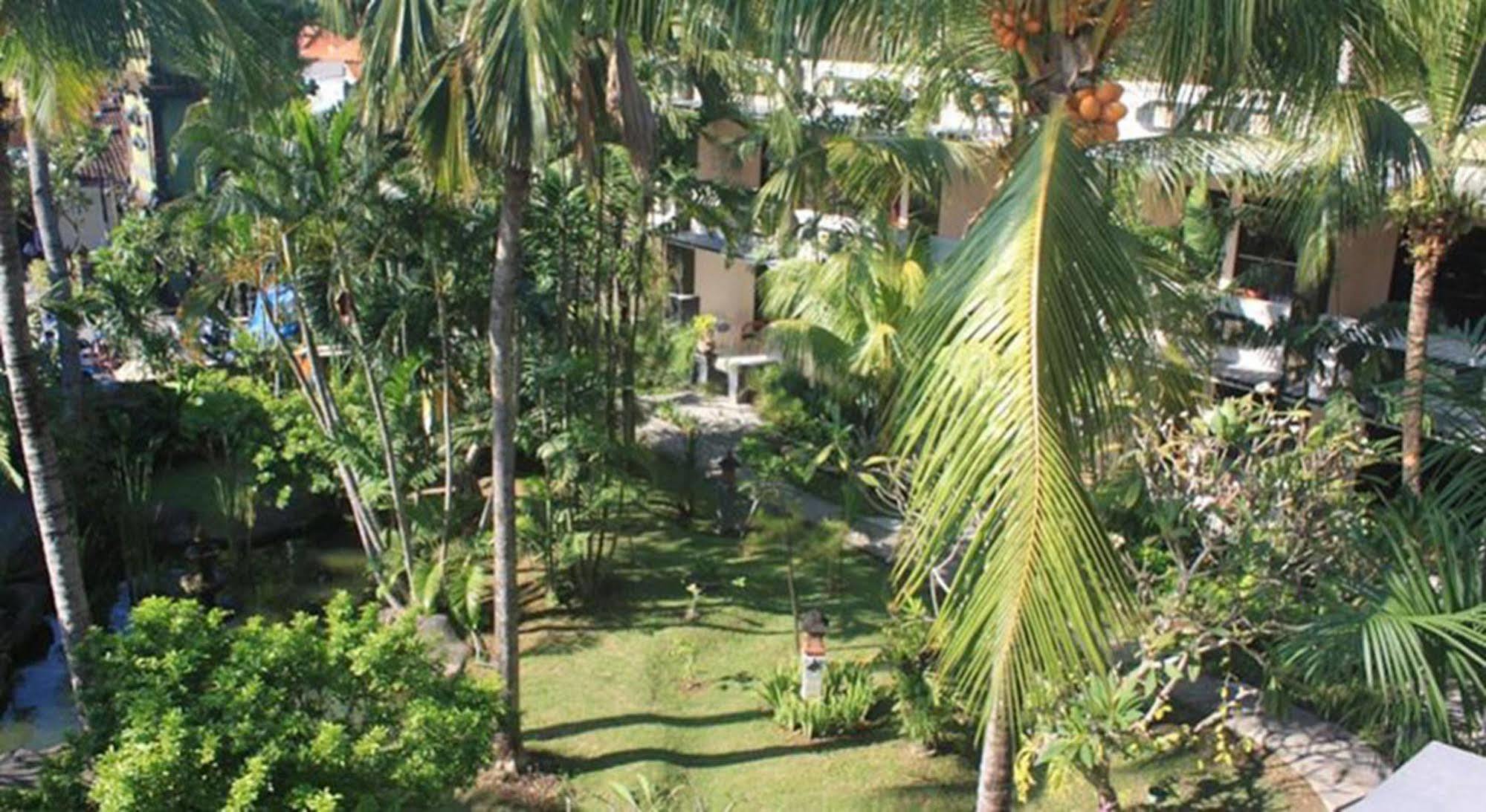 Bakung Beach Resort Kuta  Exterior photo